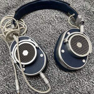 Master & Dynamic Wired MH40 
OPEN BACK wired headphones
